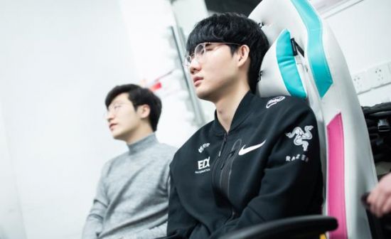 李白出装攻略：国服40位玩家的独特选择与分析